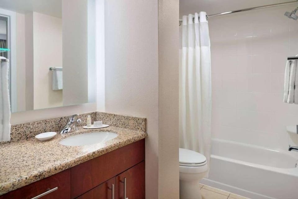 Refresh easily in a bright, spotless bath after adventures.