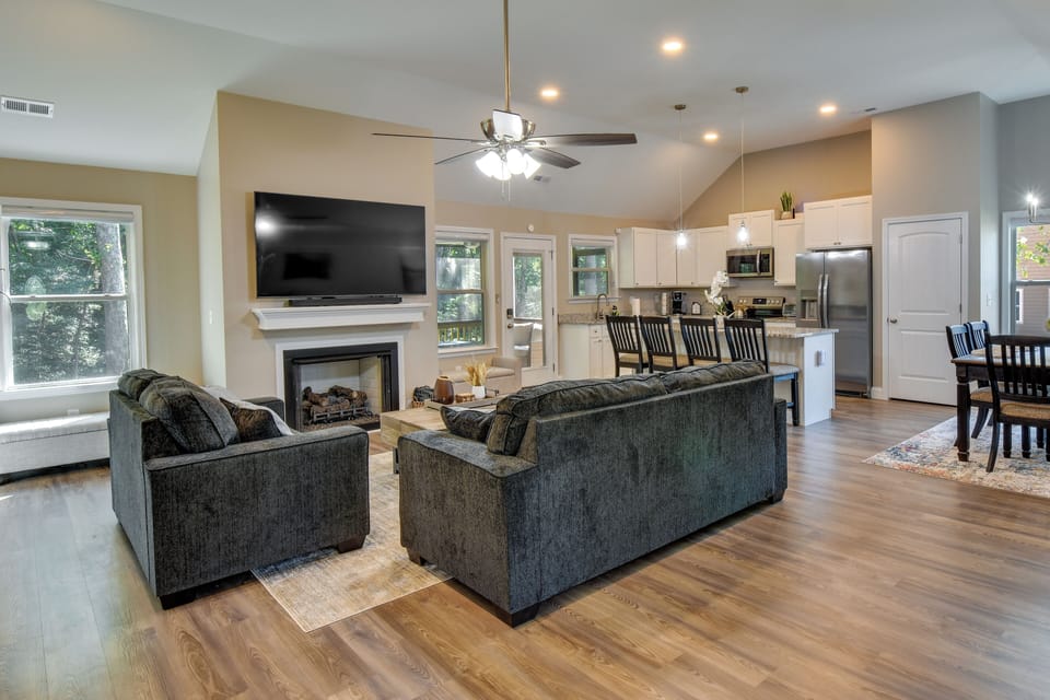 Living Room | Smart TV