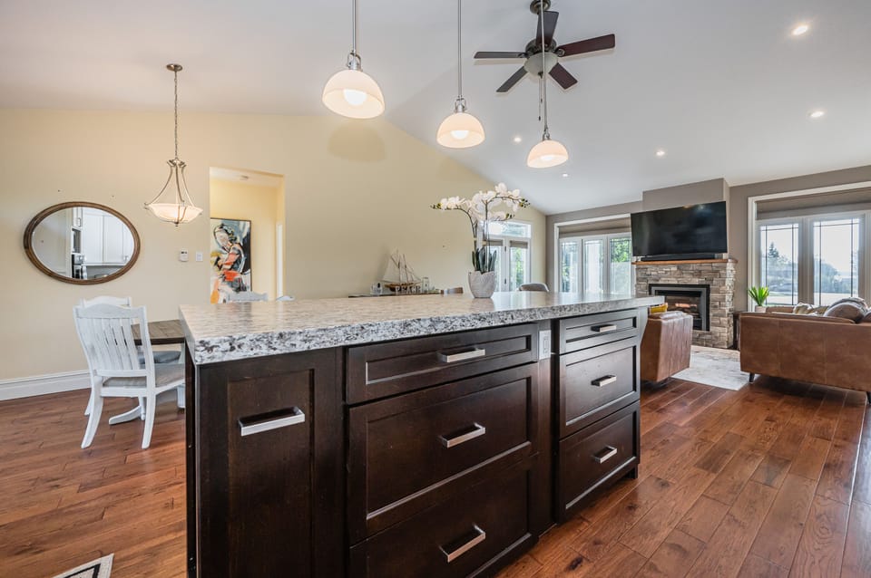 Perfect for hosting, this large kitchen island opens to the living area, making it ideal for cozy nights and shared vacation memories.