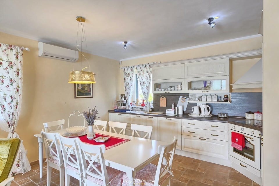 Kitchen area