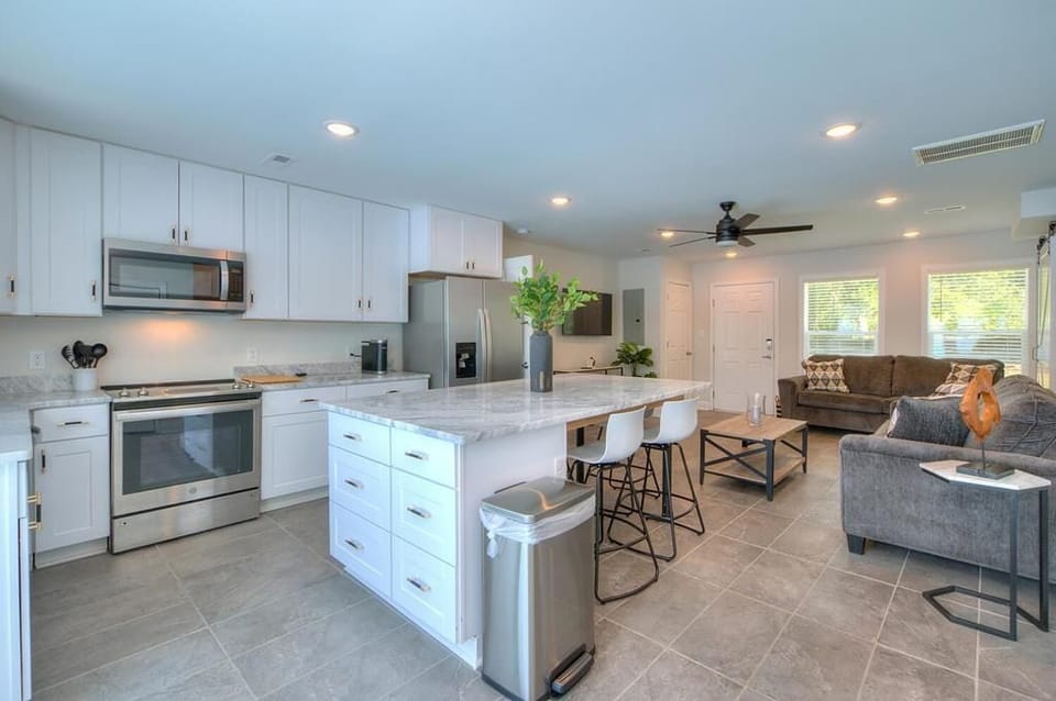 Kitchen
GW 8.2.23