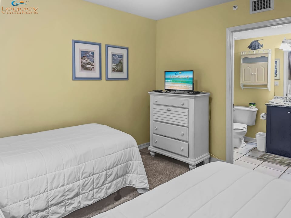 Island Princess #301 Bedroom #3 - Twin Beds