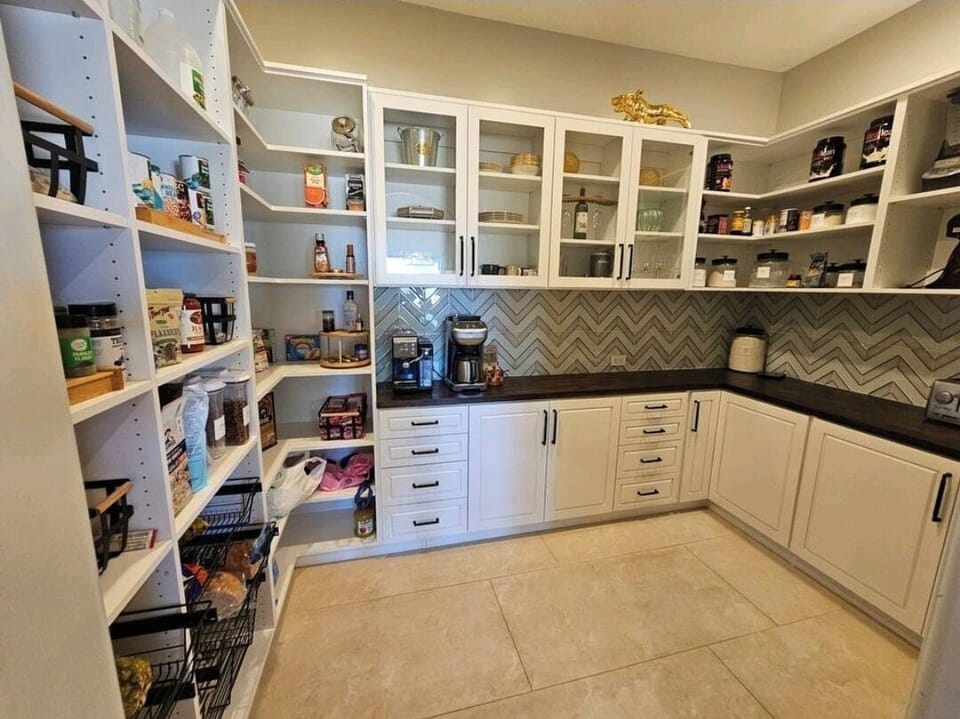 spacious butlers pantry