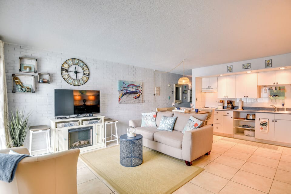 Living Area | Smart TV | Free WiFi