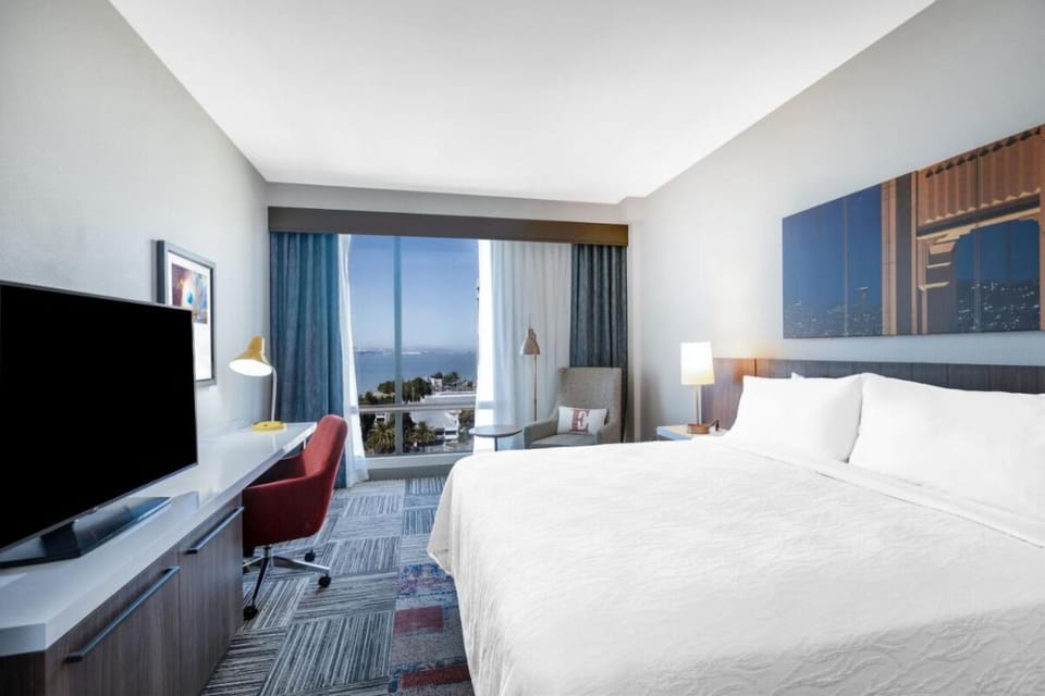 Comfortable Unit with King size bed