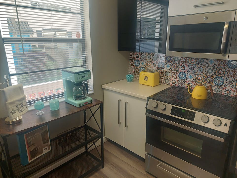 Kitchen with Retro Countertop appliances!