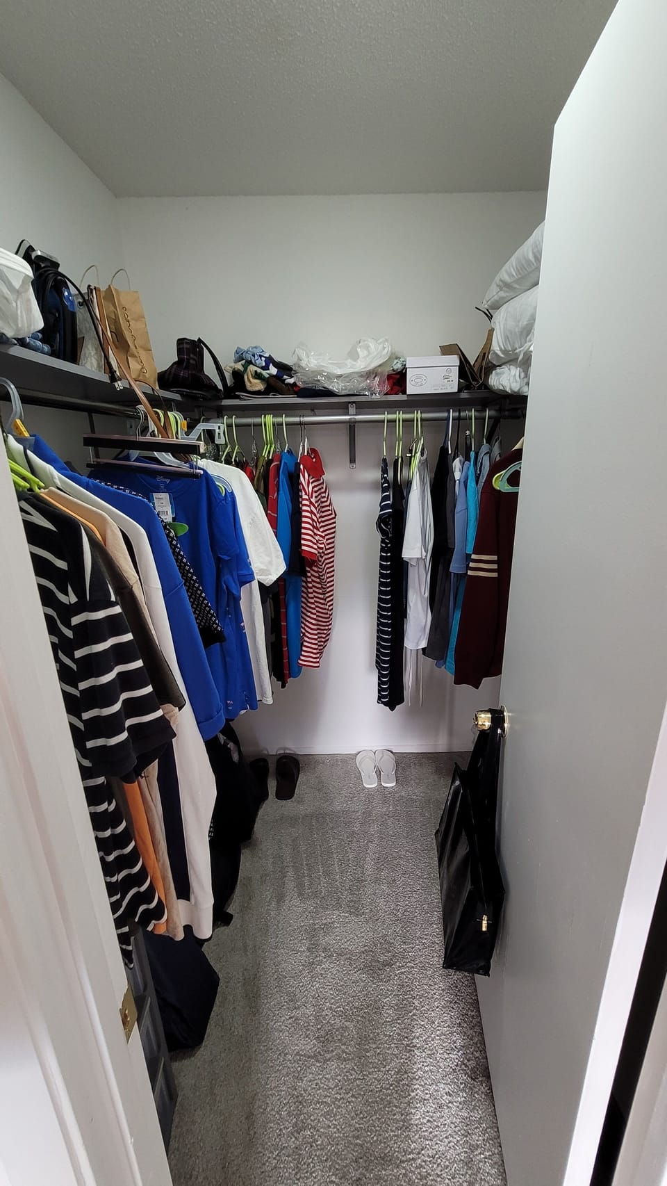 Walk in closet in master room 