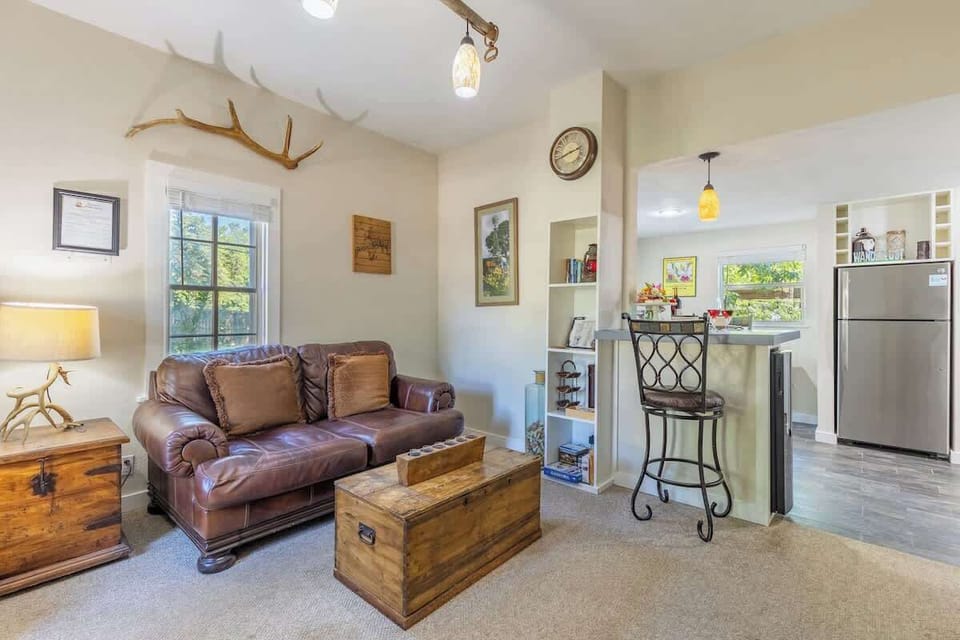 Tristian Suite Living Area