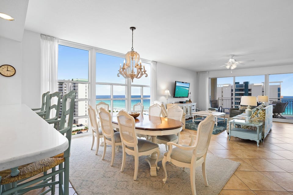 23-Sterling-Shores-1001-Dining