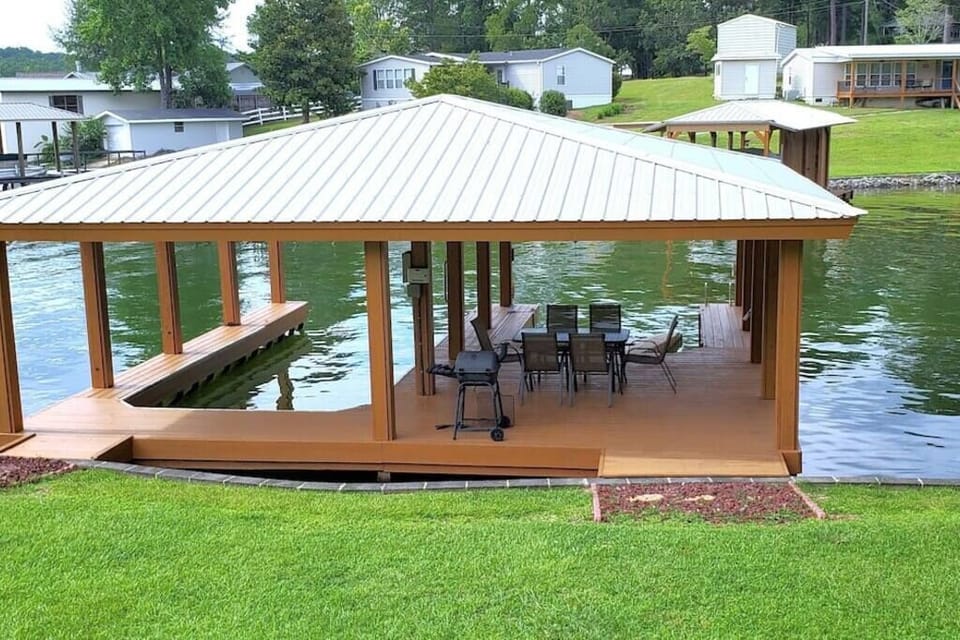 Dock 
