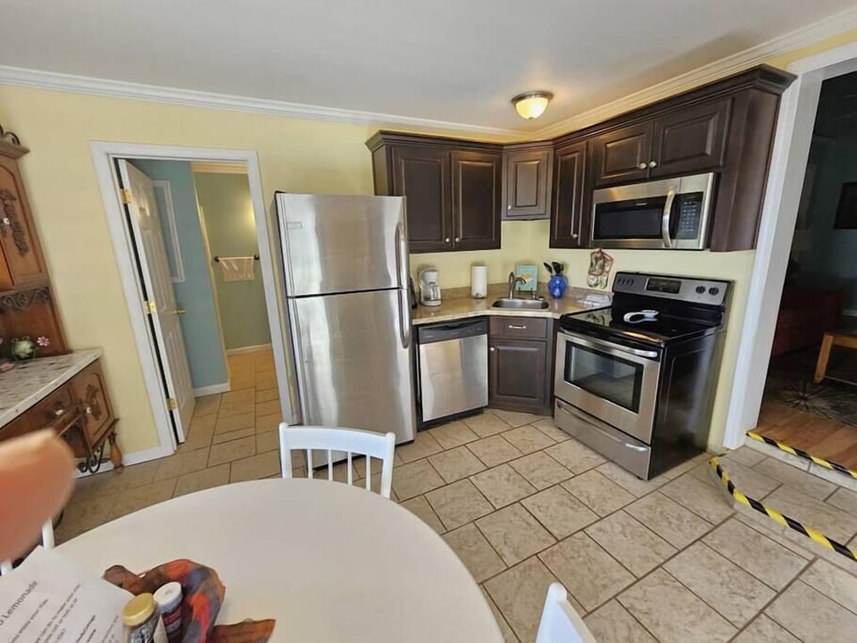 Kitchen (1)