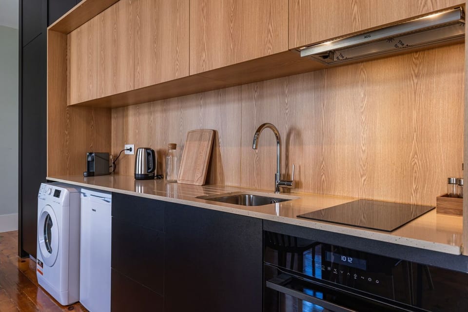 The kitchen is fully equipped with all the utensils and appliance you'll might need during your stay.
#quality #modern #portugal #pt #lisbon