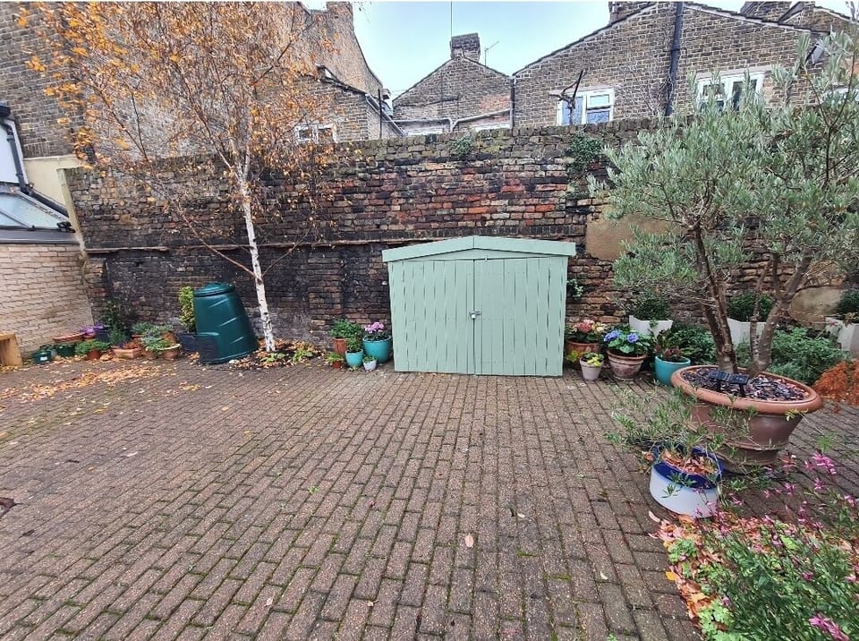 Parking space in front of the house 