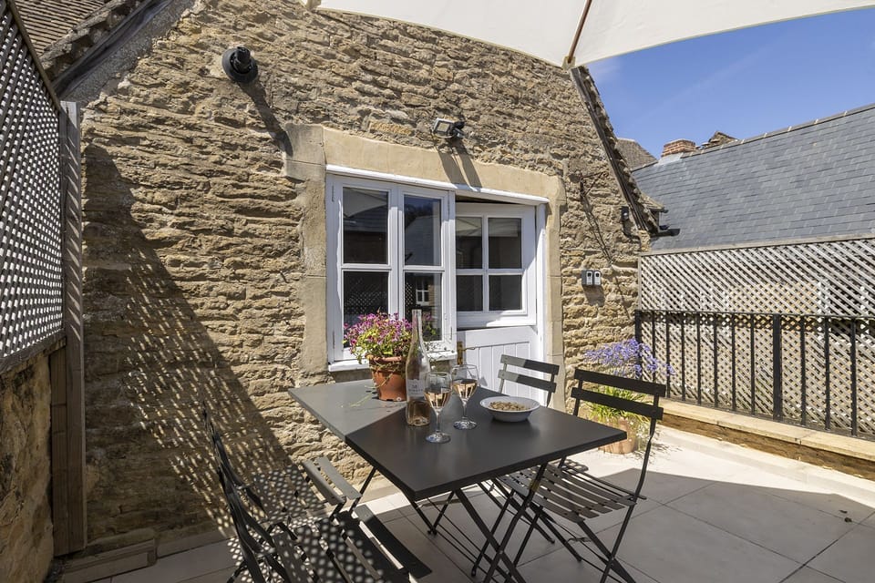 The Haven Balcony - StayCotswold