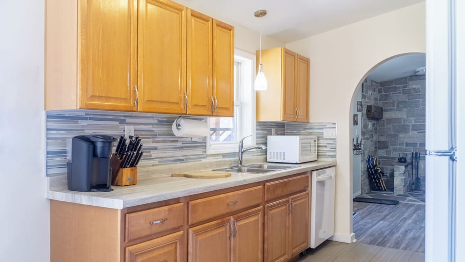 Kitchen (Photo credit: @jessefrybort)