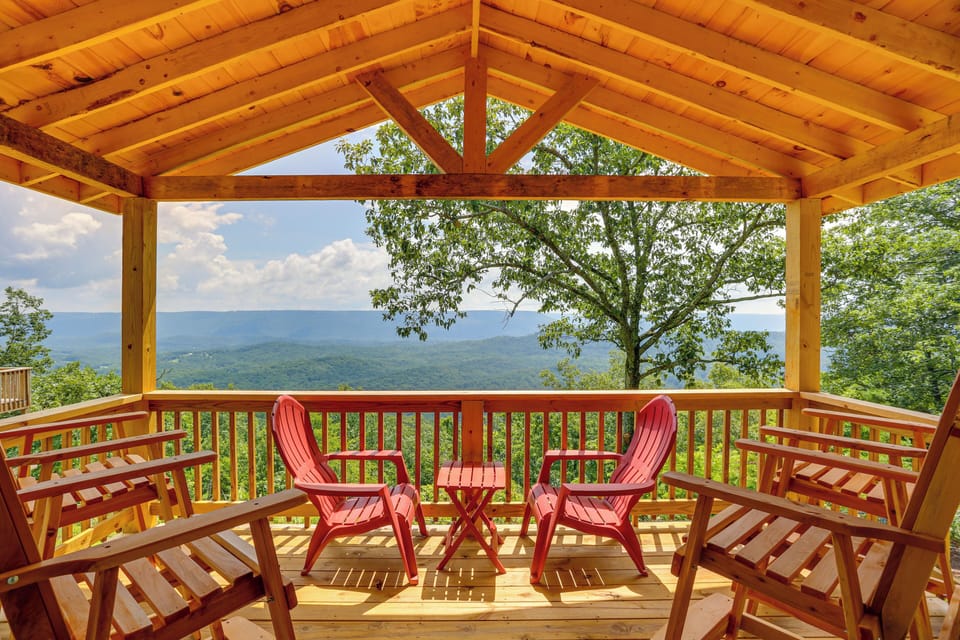 Flat Rock Vacation Rental | 3BR | 3BA | Stairs Required | 2,400 Sq Ft