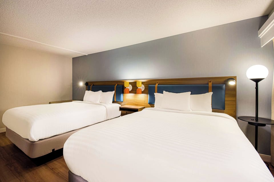 Unit with 2 Queen size beds