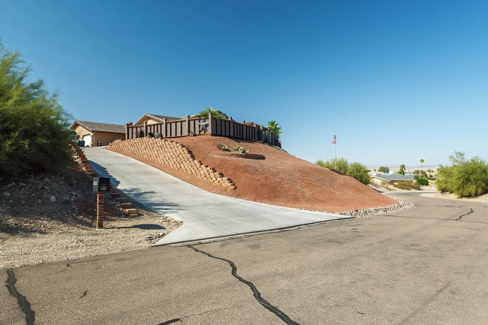 Driveway entry to the house.