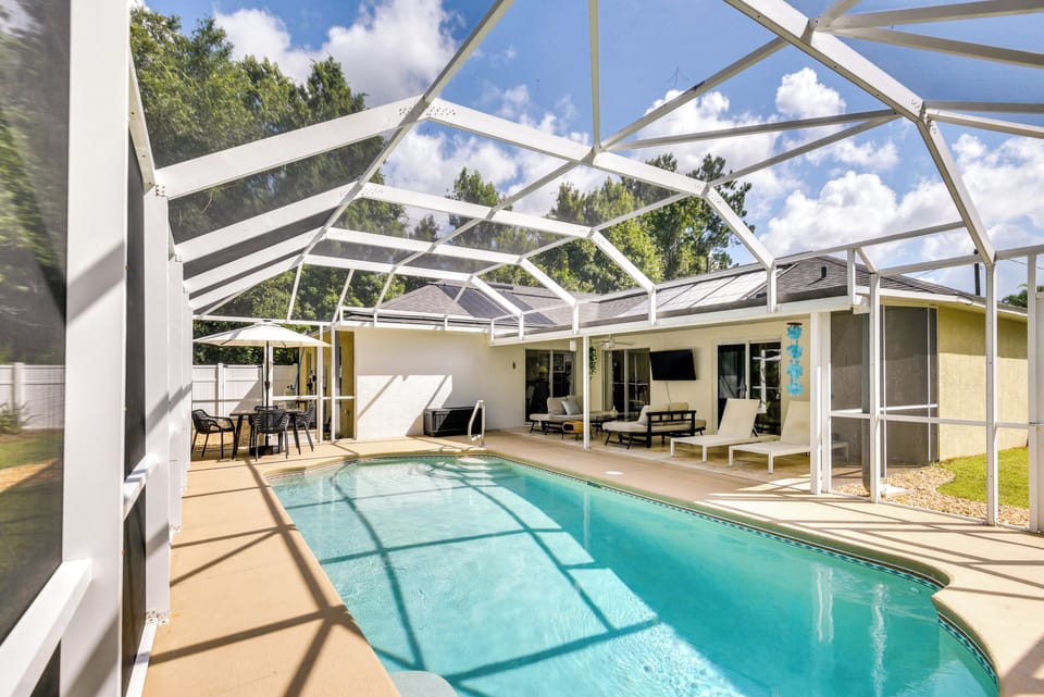 Palm Coast Vacation Rental | 3BR | 2BA | 1 Step to Enter | 1,535 Sq Ft