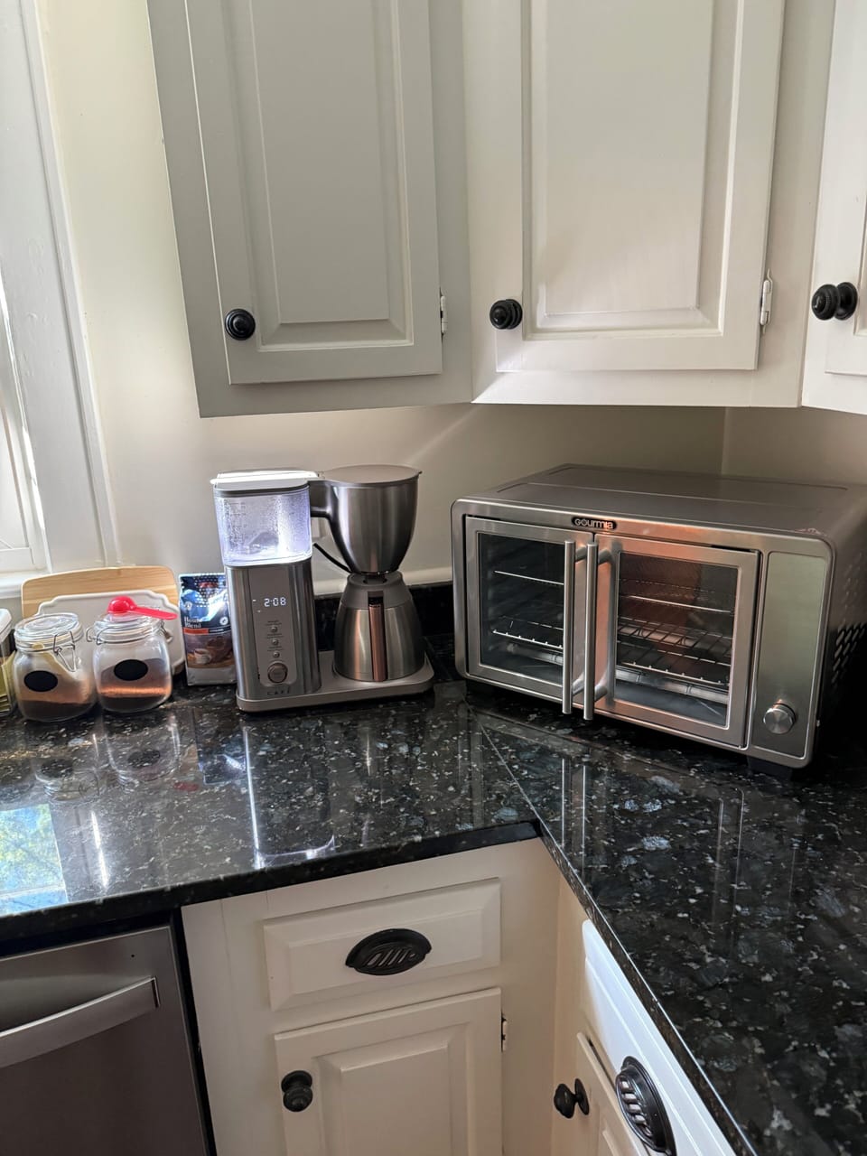 appliances in kitchen