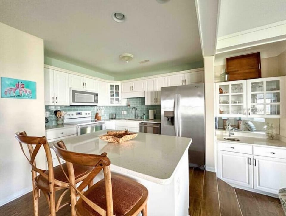 Fully stocked kitchen for cooking and dining in