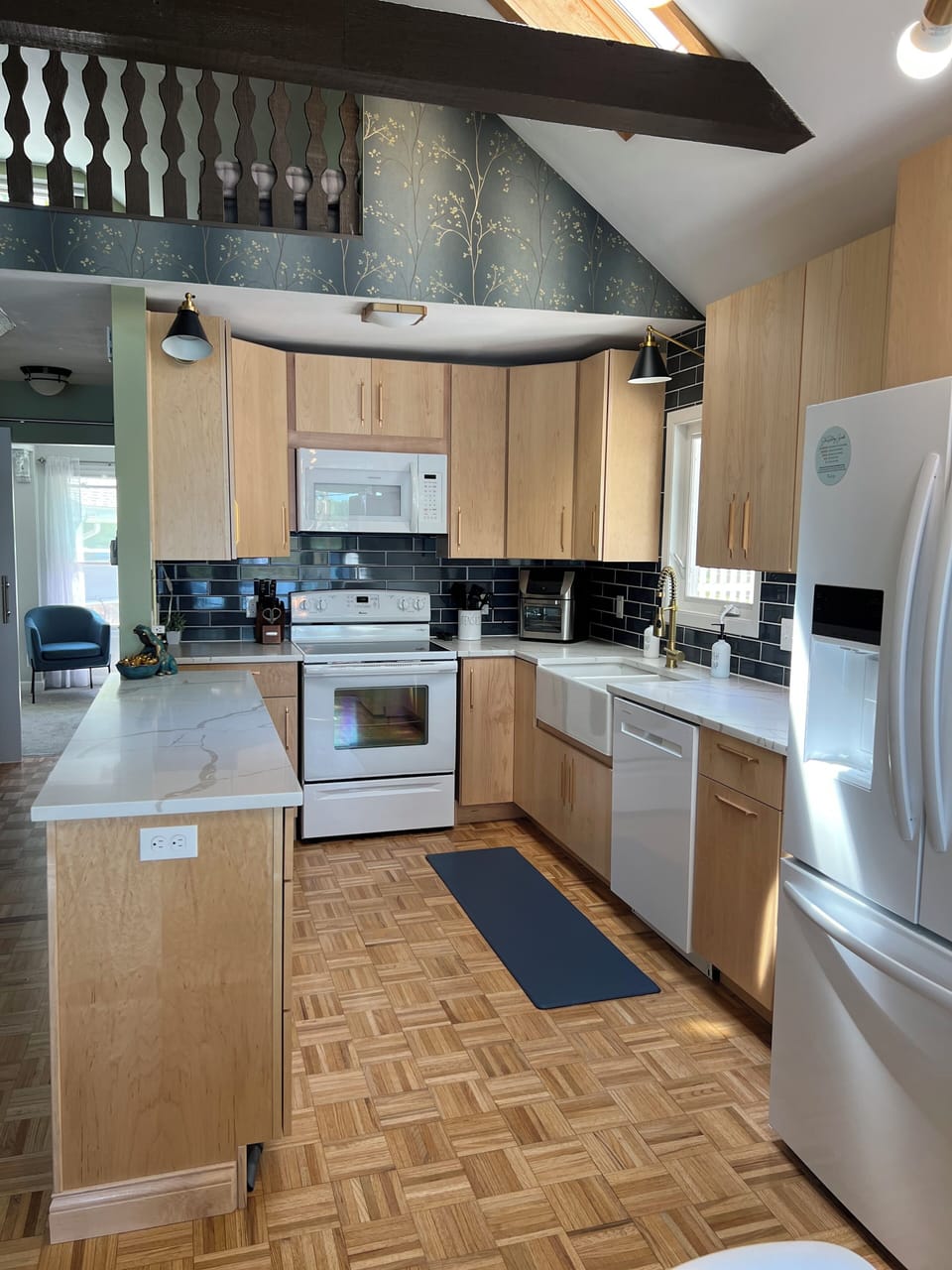 Fully stocked kitchen for your convenience 