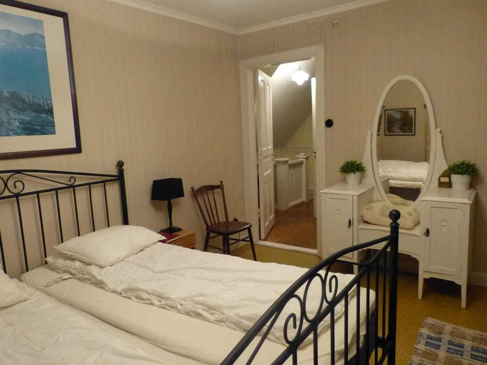 Master`s bed room
