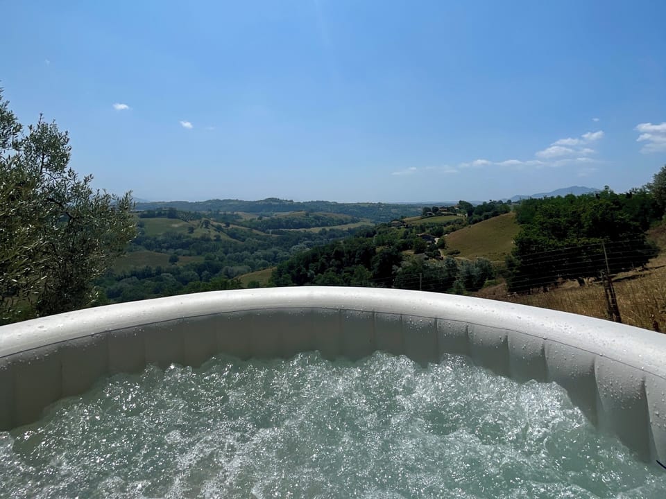 Outdoor spa tub