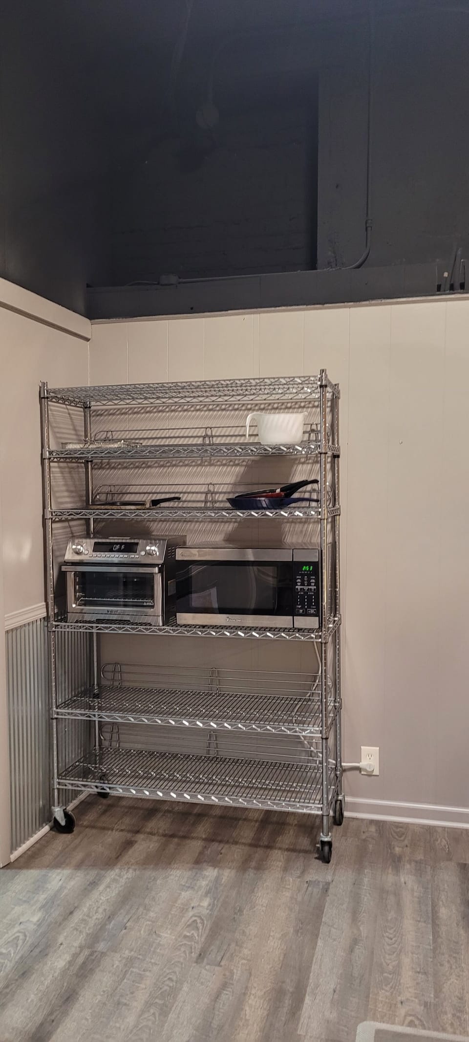 Kitchen rack - Microwave & Air fryer and pots/pans, mixing bowls etc.
