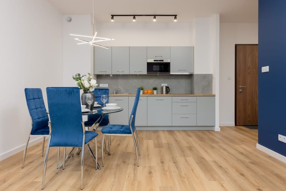 Fully equipped kitchenette with dining area.