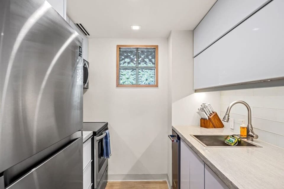 Renovated fully equipped kitchen