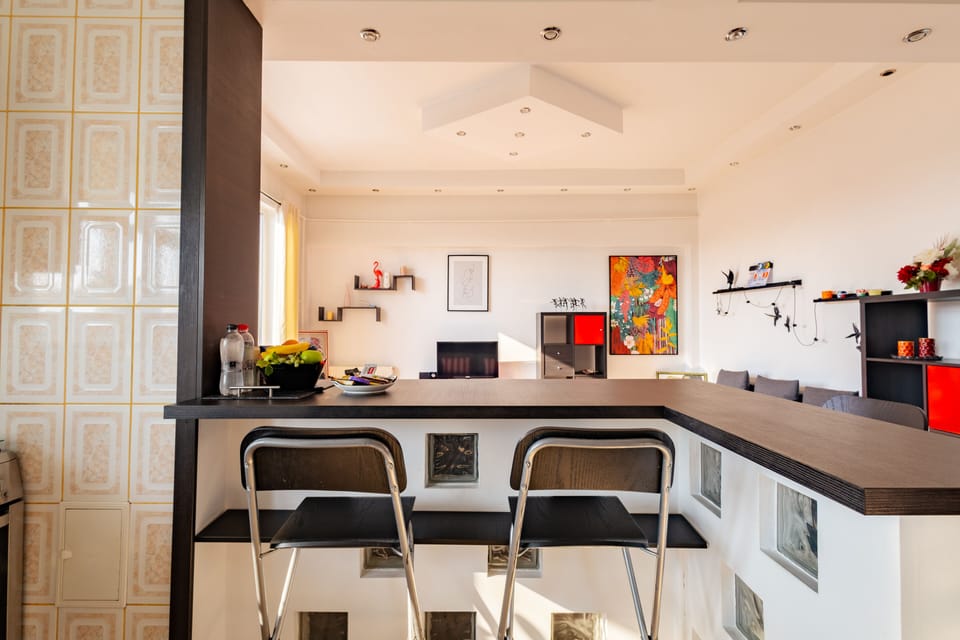 Kitchen bar 
