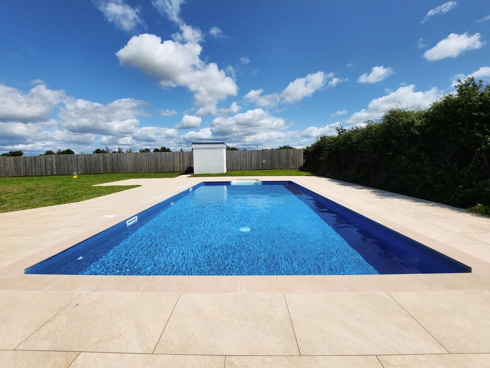 Sea View - 1 Bed Suite - Ocean Breeze - Port Eynon (3499)