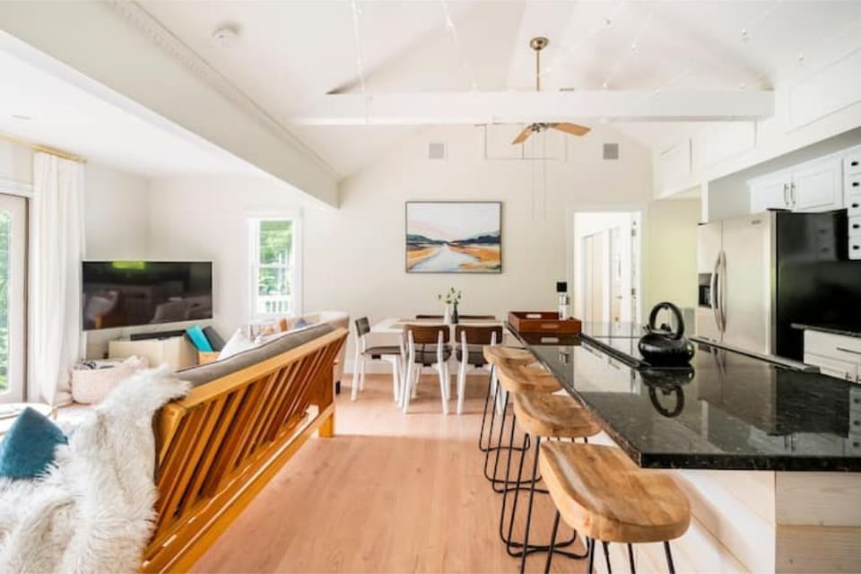 Kitchen/Living area