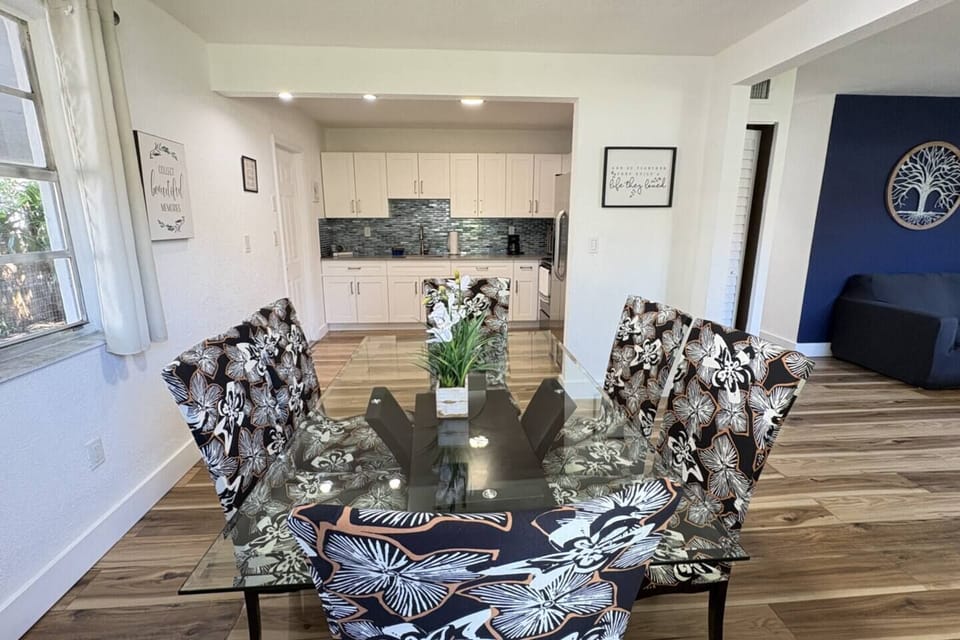 Enjoy your meals with your loved ones in this elegant dining area.