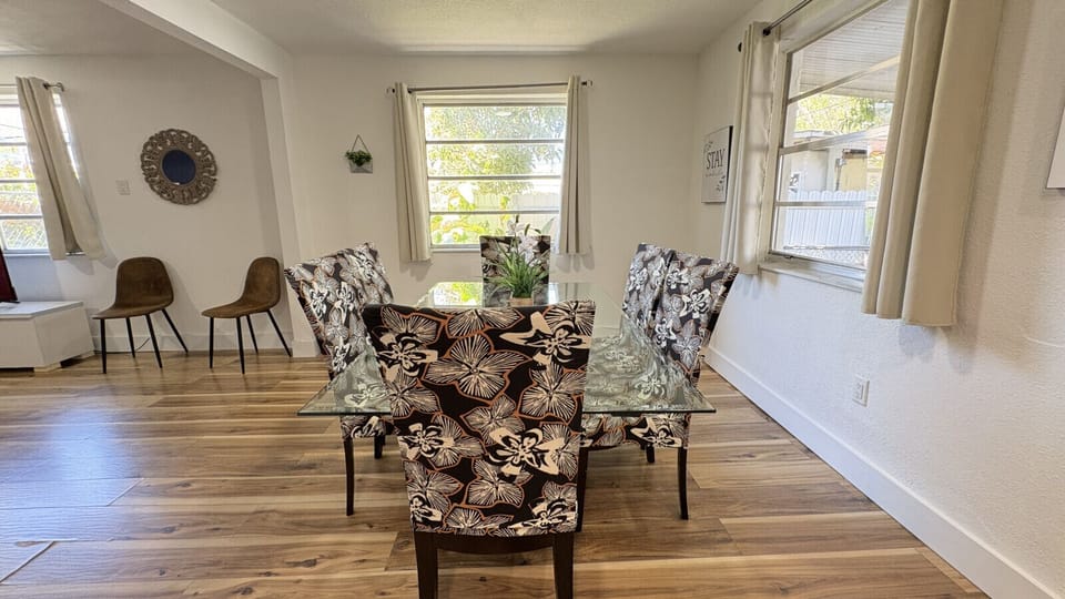 Enjoy your meals with your loved ones in this elegant dining area.