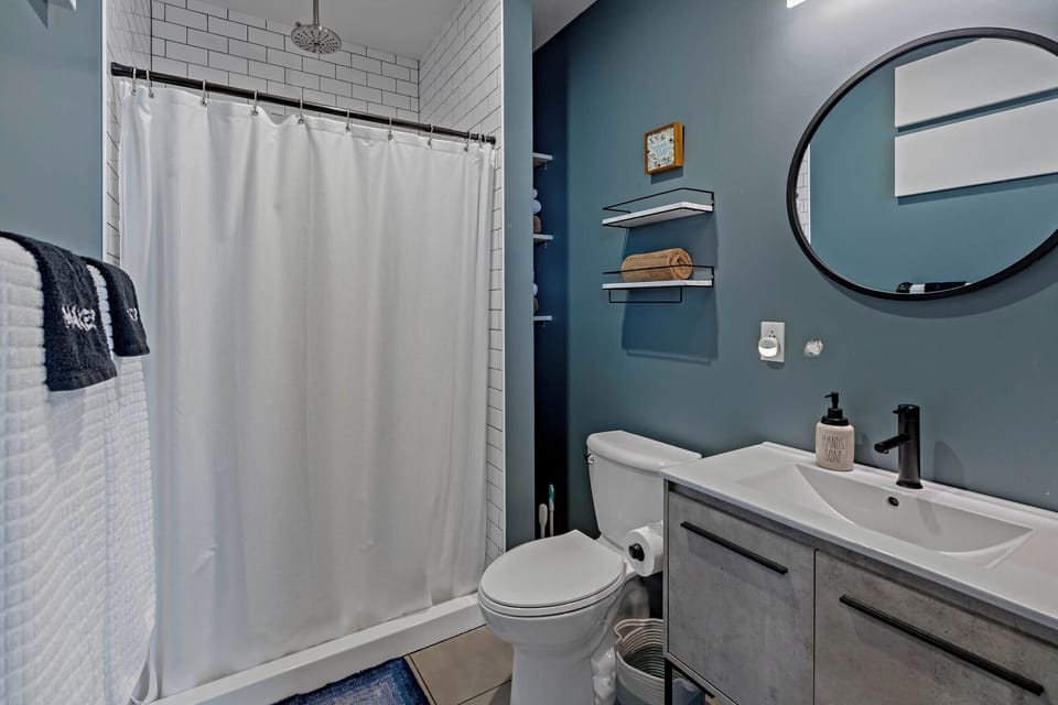 Rain Shower Full Bathroom