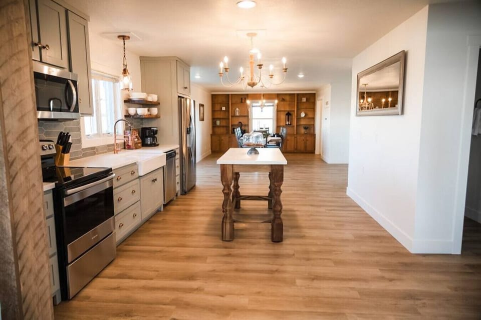 Kitchen Island and Dining