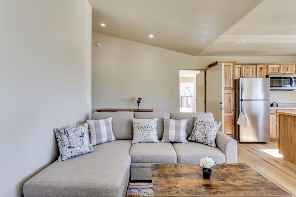 Living Area | Queen Sleeper Sofa | Free WiFi