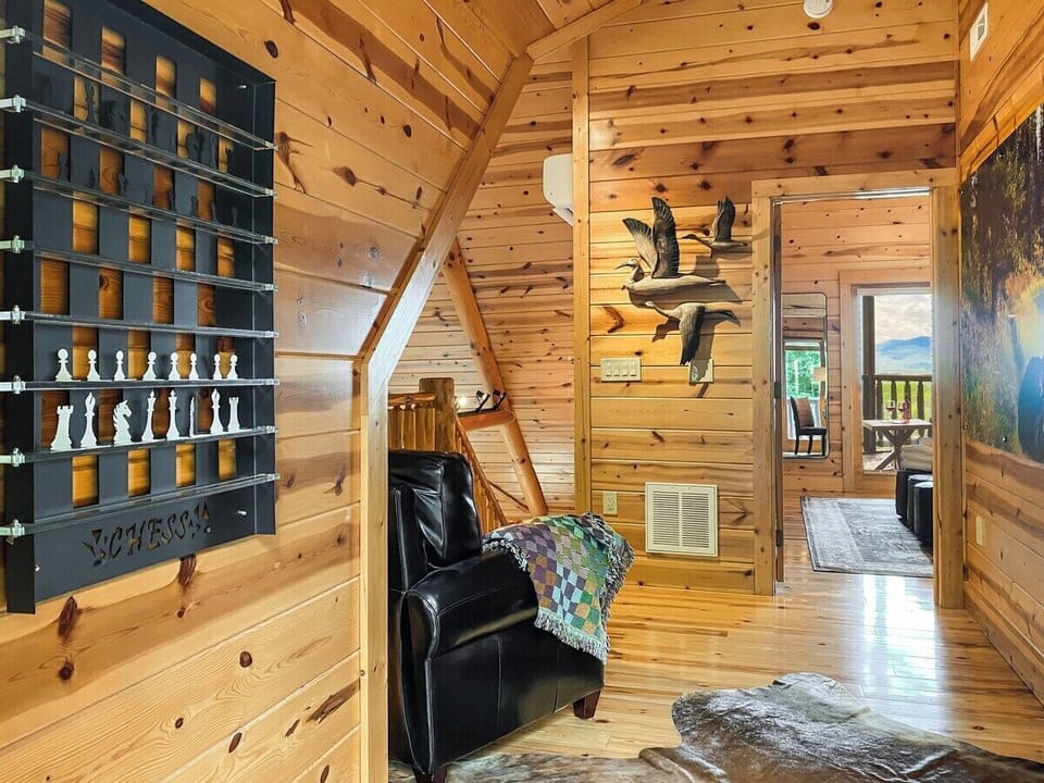 …before you head back down to gather with the “gang”!