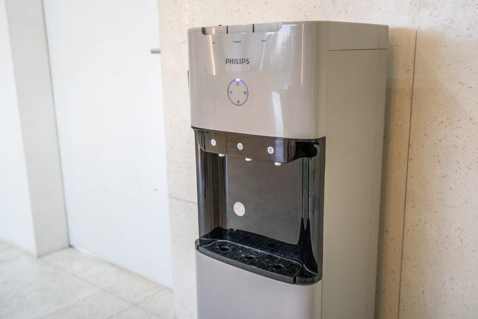 Water dispenser, Living room