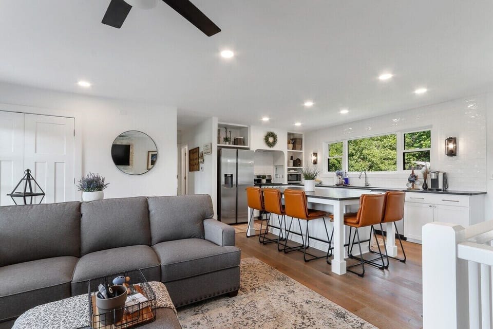Open concept to living room