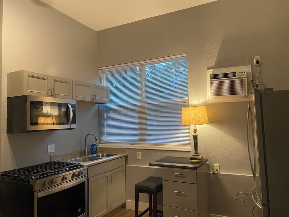 Kitchen area (1)