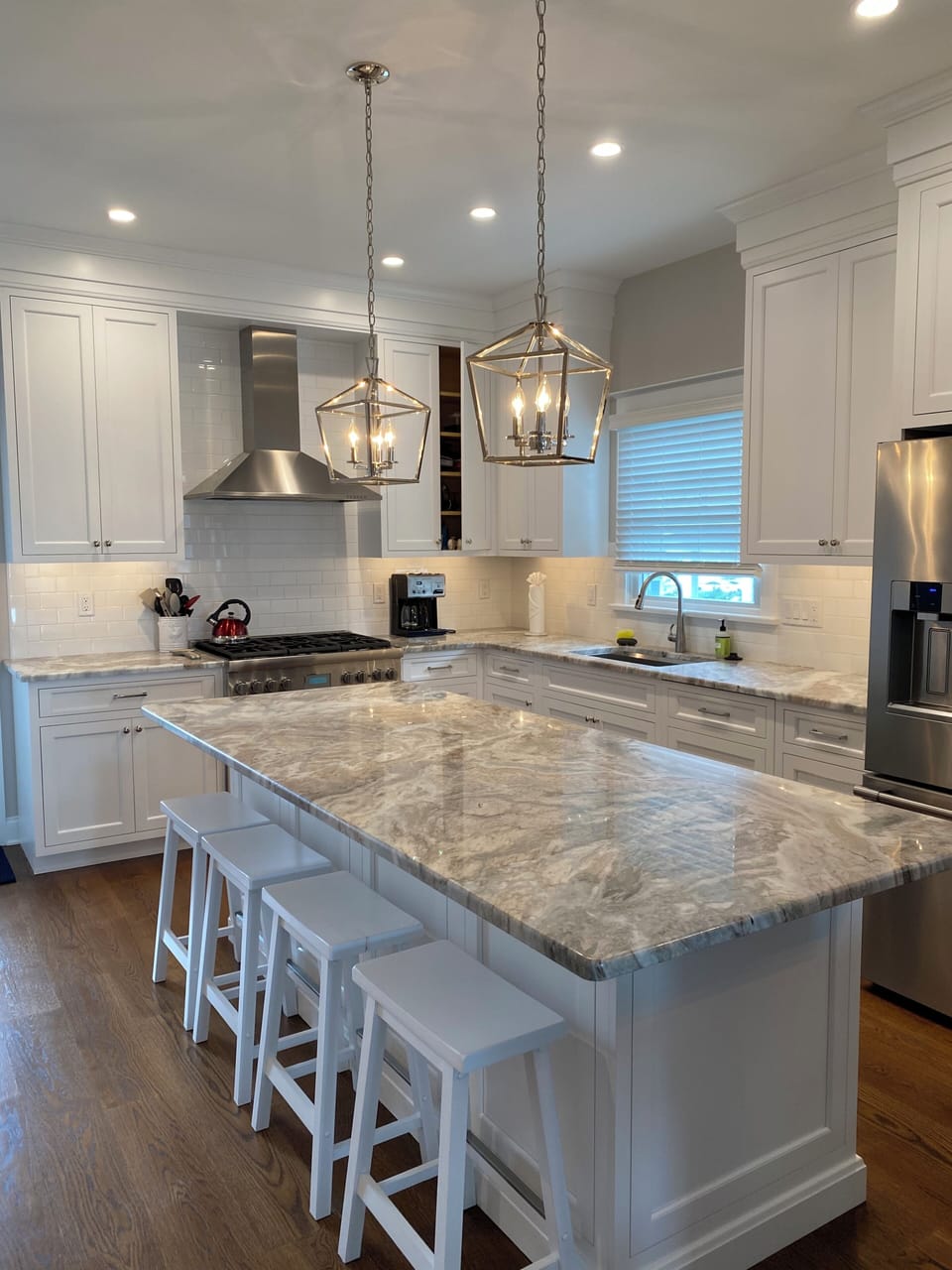 Oversized kitchen island seats 4