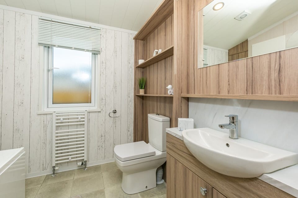 Main Bathroom