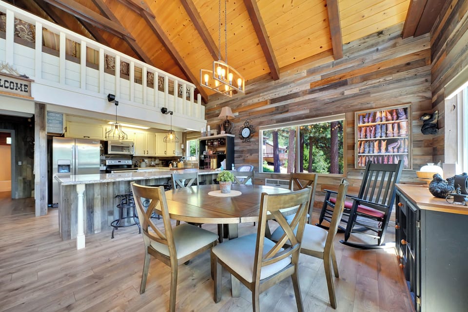 Dining area/kitchen.