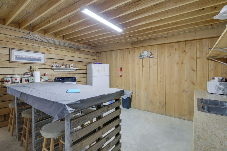 Studio | Kitchen | Main Level | Dishware + Flatware | Cooking Basics
