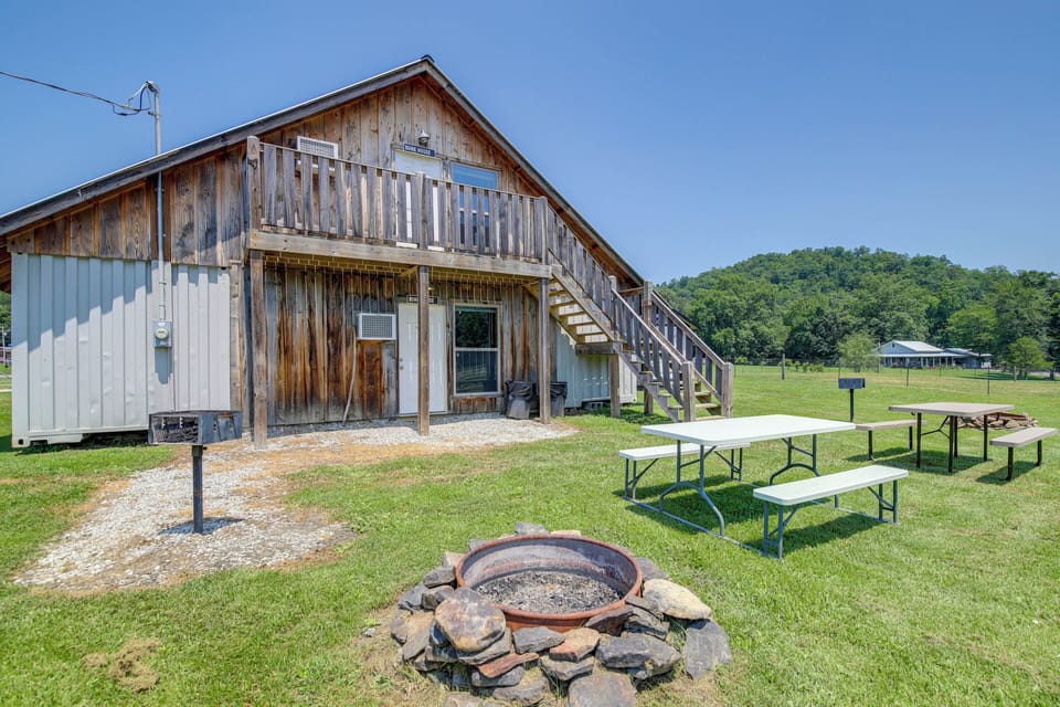 Huntsville Vacation Rental | Studio | 1BA | Step-Free Access | 700 Sq Ft