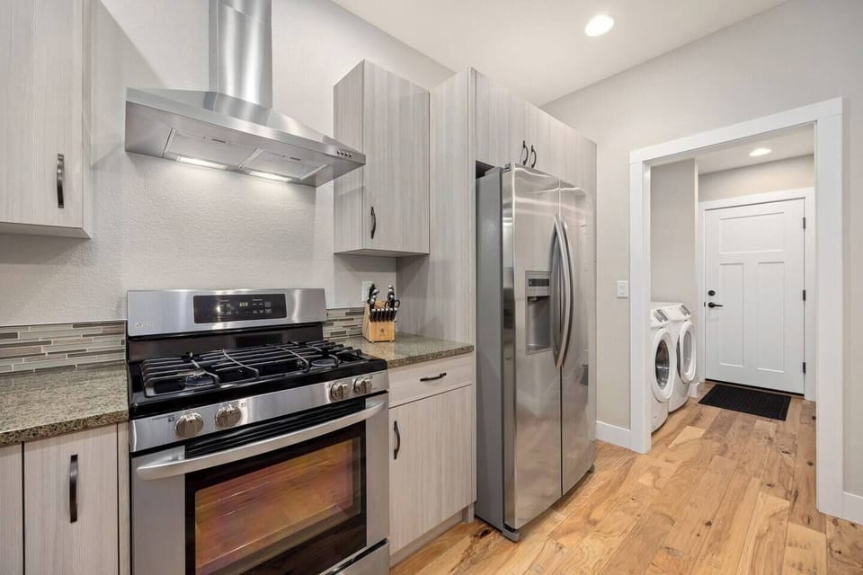 Gas range and stainless steel appliances
