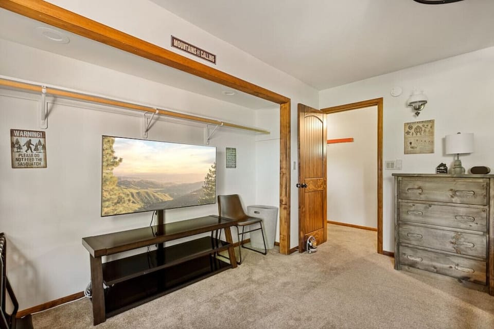 2nd bedroom is equipped with a smart TV.